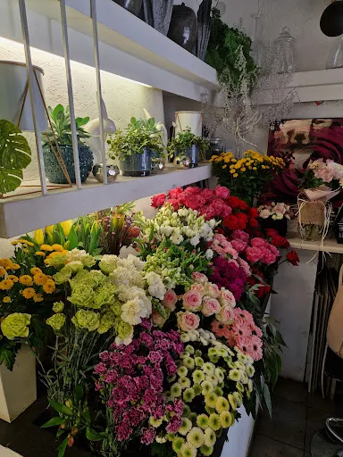 STUDIO KWIATOWE es flores